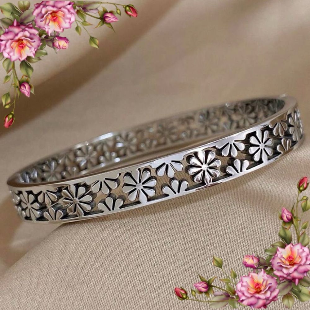 Hollow Flower Stainless‎ Steel Cuff Bracelet